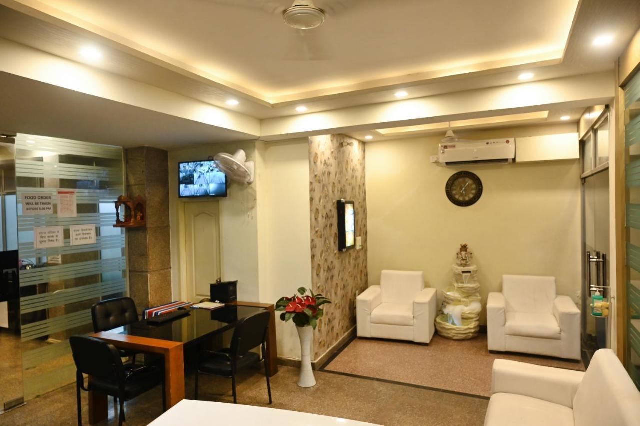 Ganga Darshanam Guesthouse At Dashashwamedh Ghat Varanasi Esterno foto