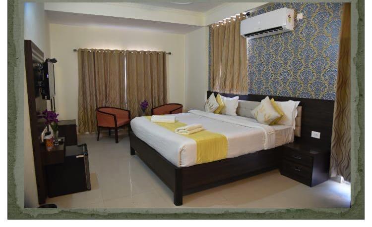 Ganga Darshanam Guesthouse At Dashashwamedh Ghat Varanasi Esterno foto